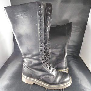 Dr Marten 20 Eyelet Boots